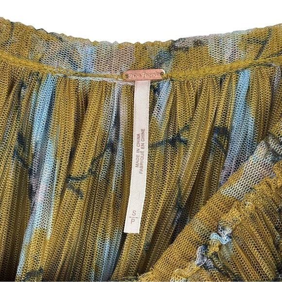 FREE PEOPLE FRILLS AND THRILLS RUFFLED TIERED SHEER FLORAL LONG SLEEVE CROP TOP - Picture 12 of 12